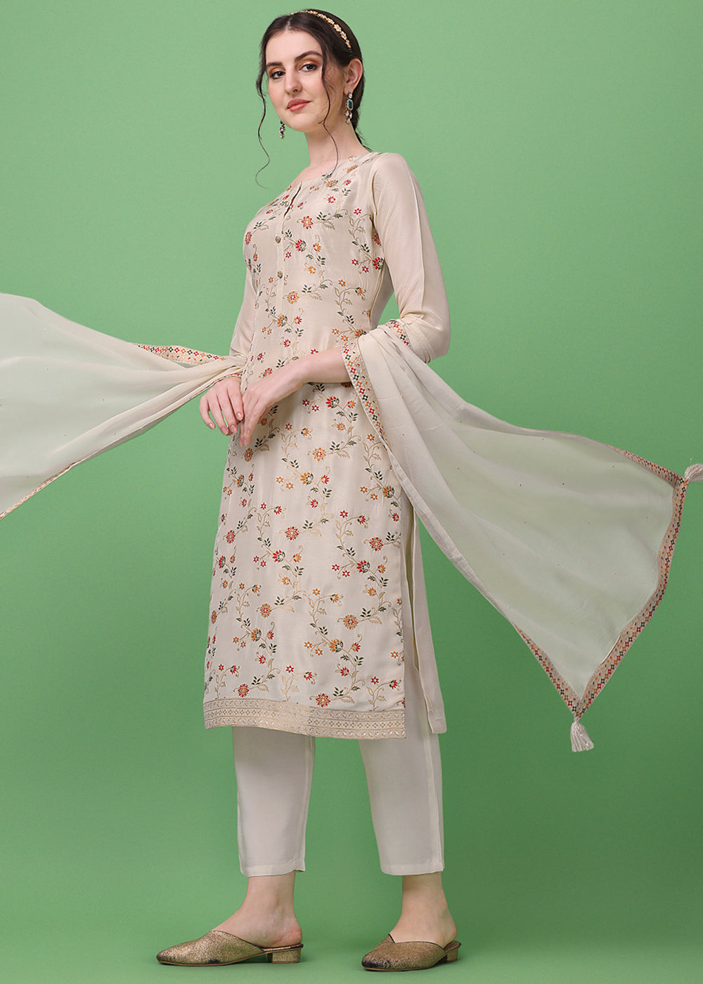 Cream White Dola Silk Suit Featuring Jacquard Pattern Weaving