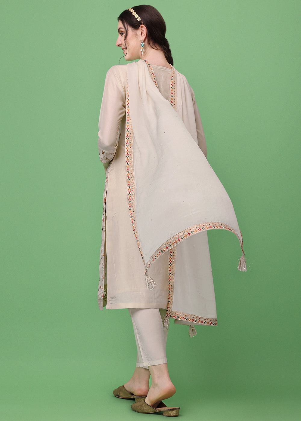 Cream White Dola Silk Suit Featuring Jacquard Pattern Weaving