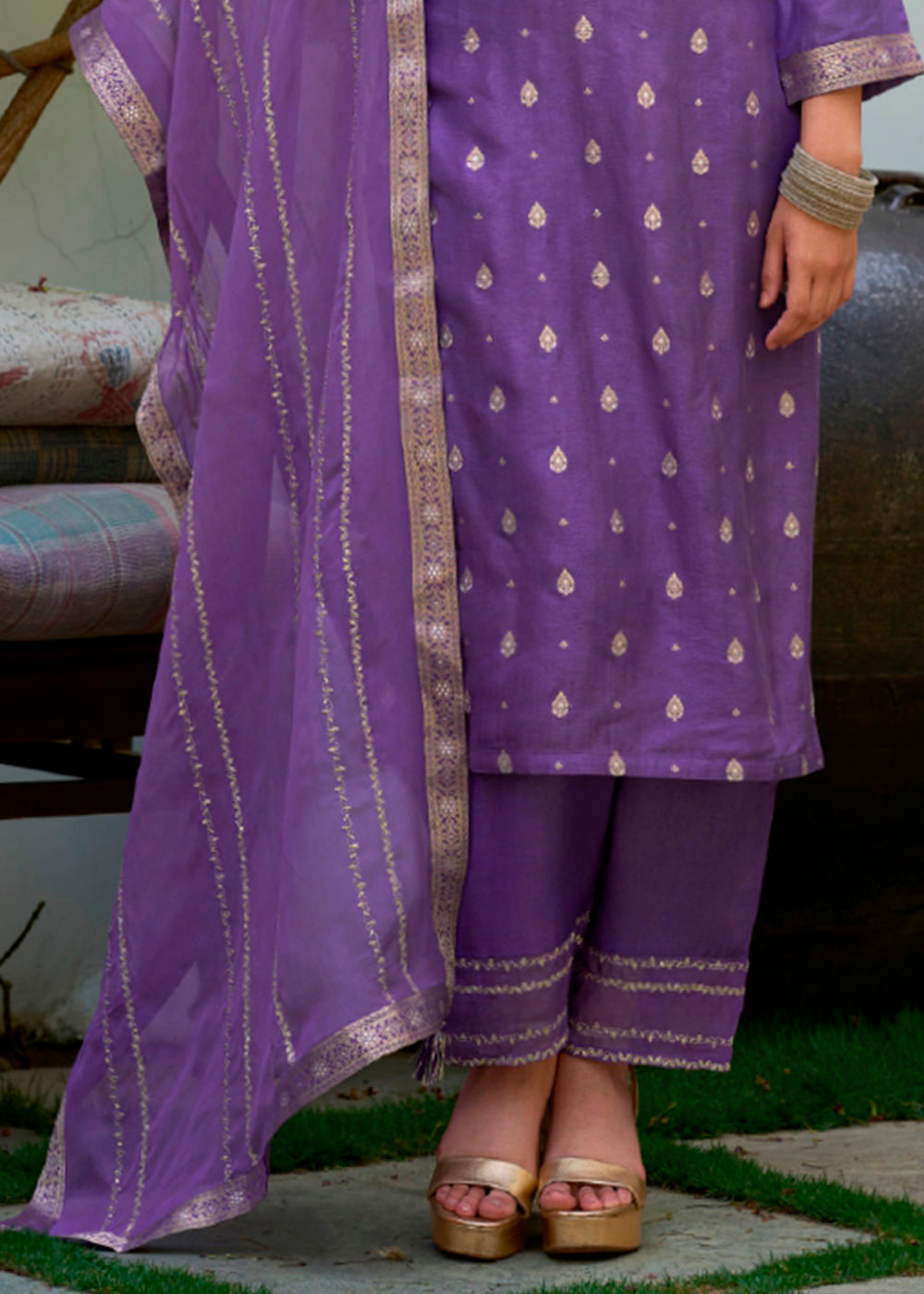 Amethyst Purple Dola Silk Suit Featuring Jacquard Pattern Weaving