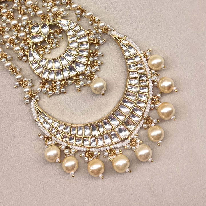 Chhaya Off White Gold Plated Kundan Passa