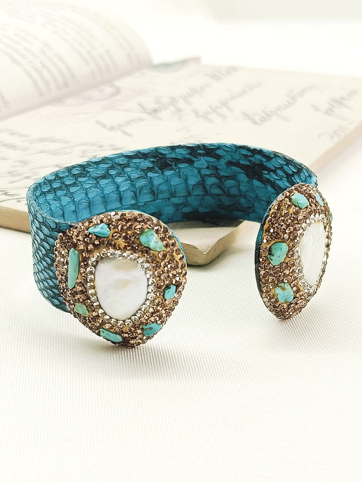 Muskaan Firozi Western Bracelet