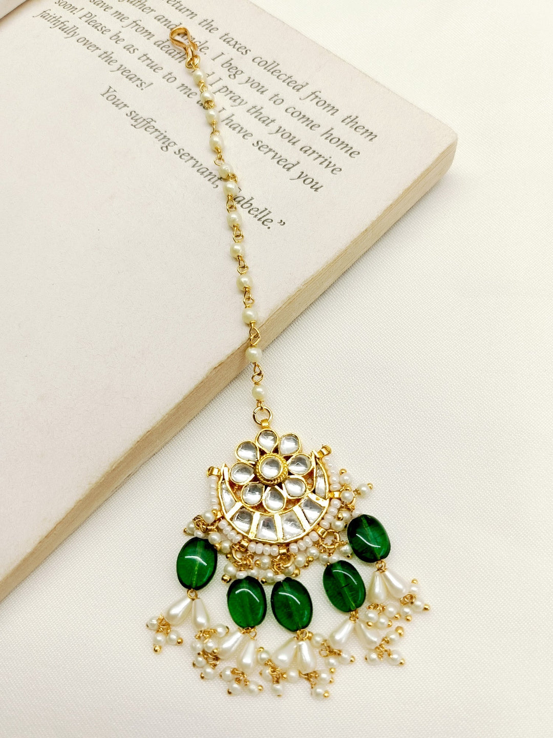 Gauhar Green Kundan Maangtikka