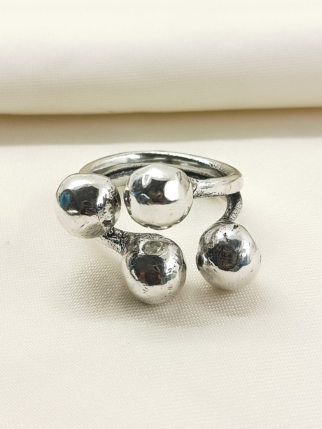 Madhav Silver Men&
