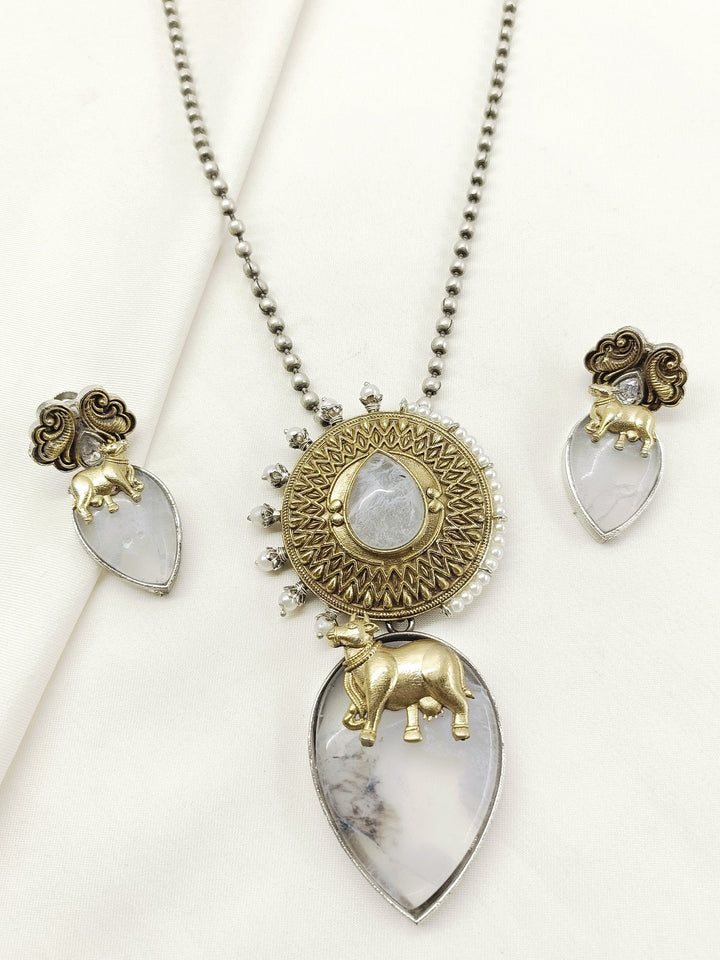 Swari Grey Oxidized Pendant Set