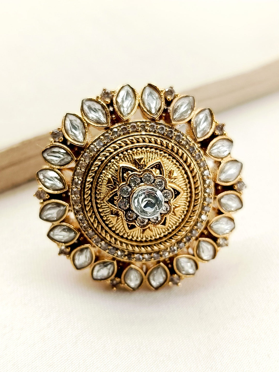 Vada White Kundan Finger Ring