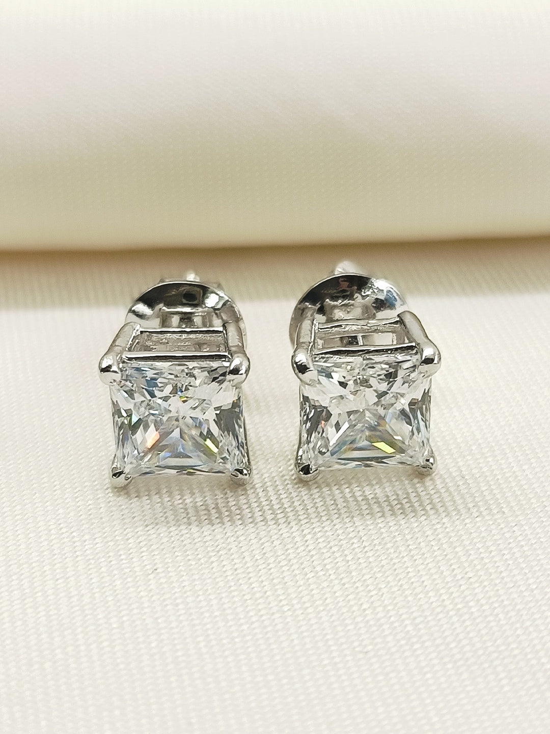 https://cdn.shopify.com/s/files/1/0607/4479/4285/files/1_20515e9e-ff6c-4638-9202-fc57e8334d14.jpg?v=1761643223