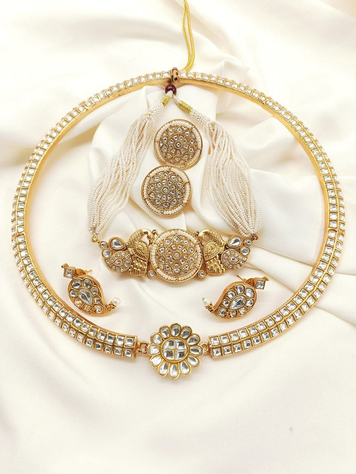 Samriddhi White Kundan Choker Set With Hasli