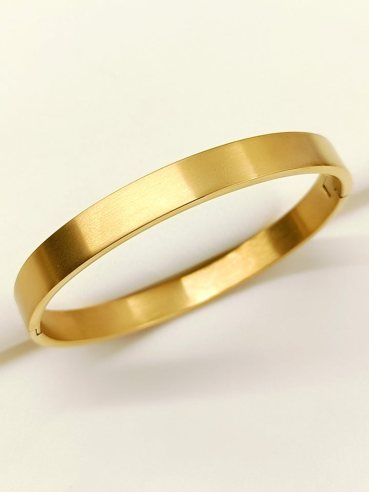 Arnavraj Golden Minimal Men&