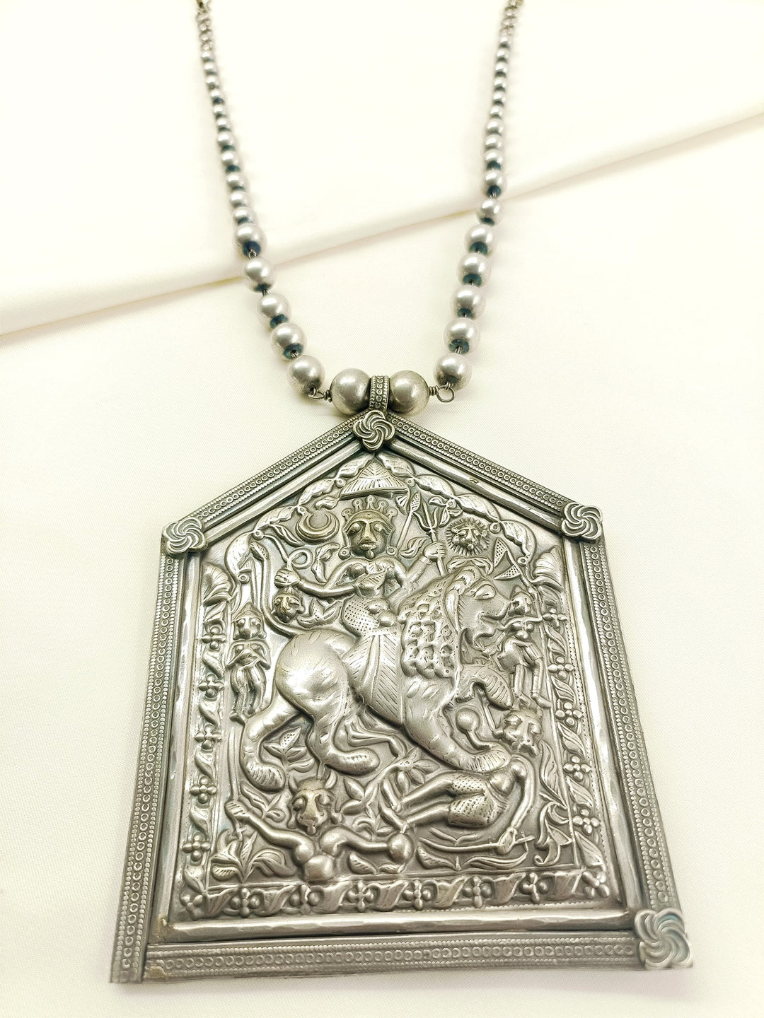 Hridayesh Plain Goddess Men's Neckpiece