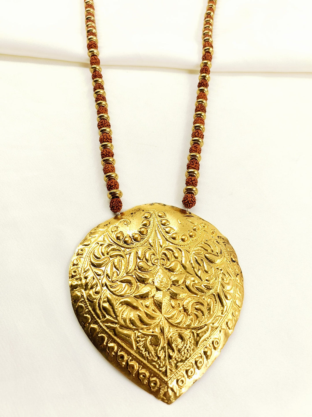 Shivraj Golden Men's Neckpiece