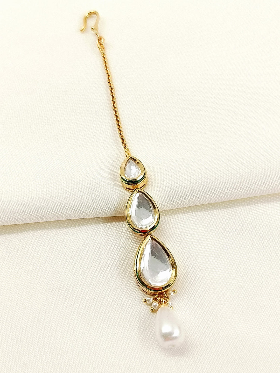 Devashri White Pearl Kundan Teeka - Bridal Maang Tikka