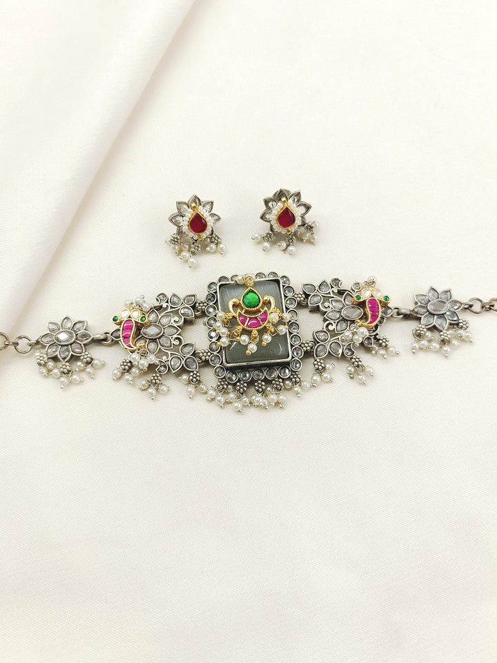 Ishmita Grey Oxidized Choker Set