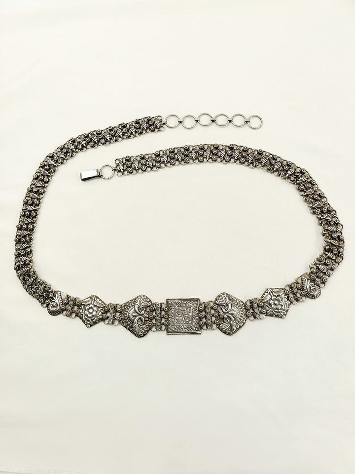 Komalika Plain Oxidized Waist Belt