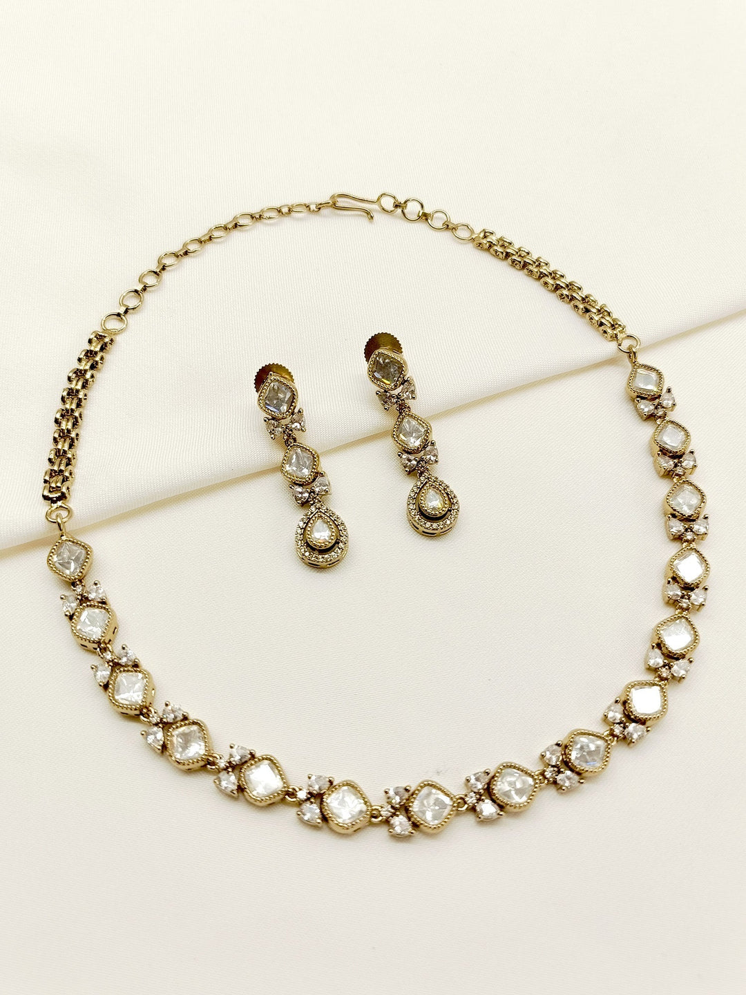 Miya White Polki Necklace Set