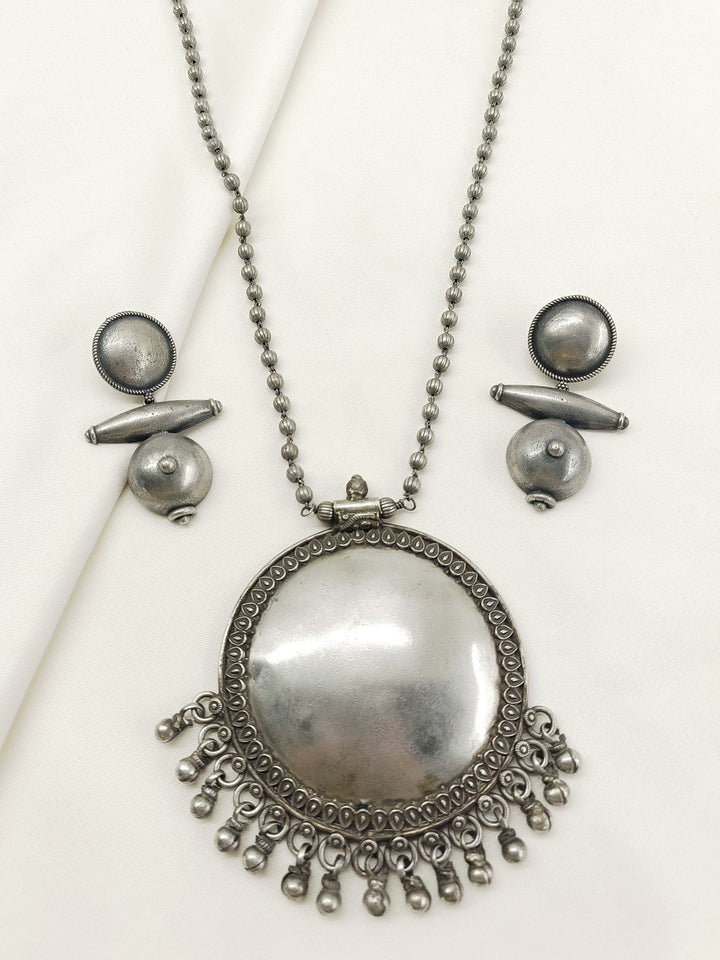 Xyrah Plain Oxidized Necklace Set