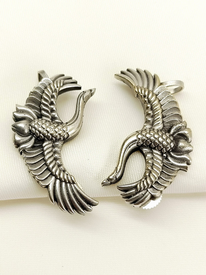 Ridhan Oxidized Crane Hoop Men&