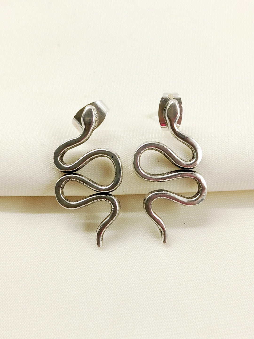 Manish Silver Snake Men's Earring