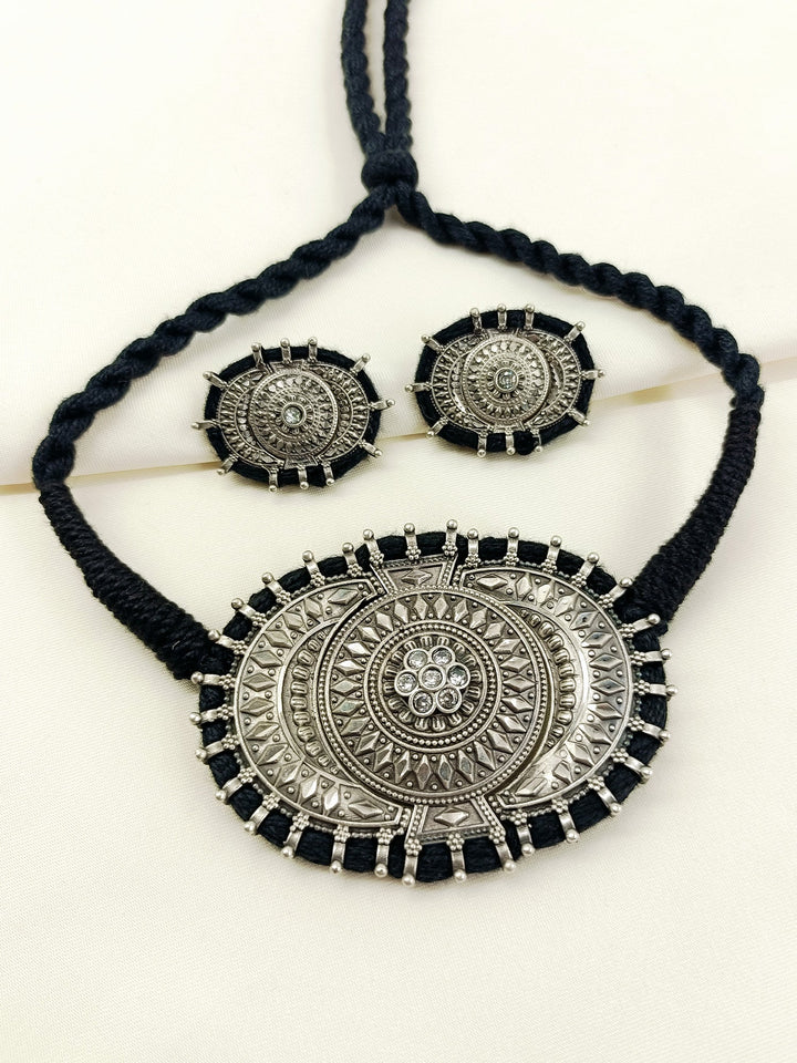 Karuna White Oxidized Choker Set