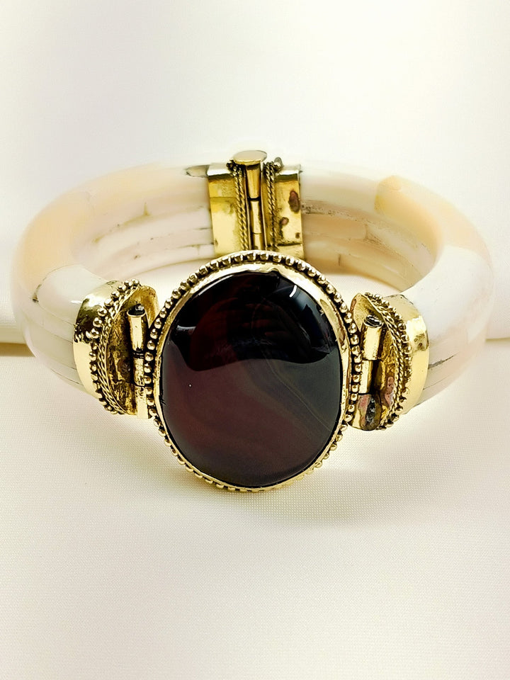 Om Brown Men’s Royal Agate Stone Bone Bracelet - Men&