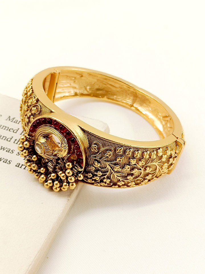 Rehya Maroon Antique Kada