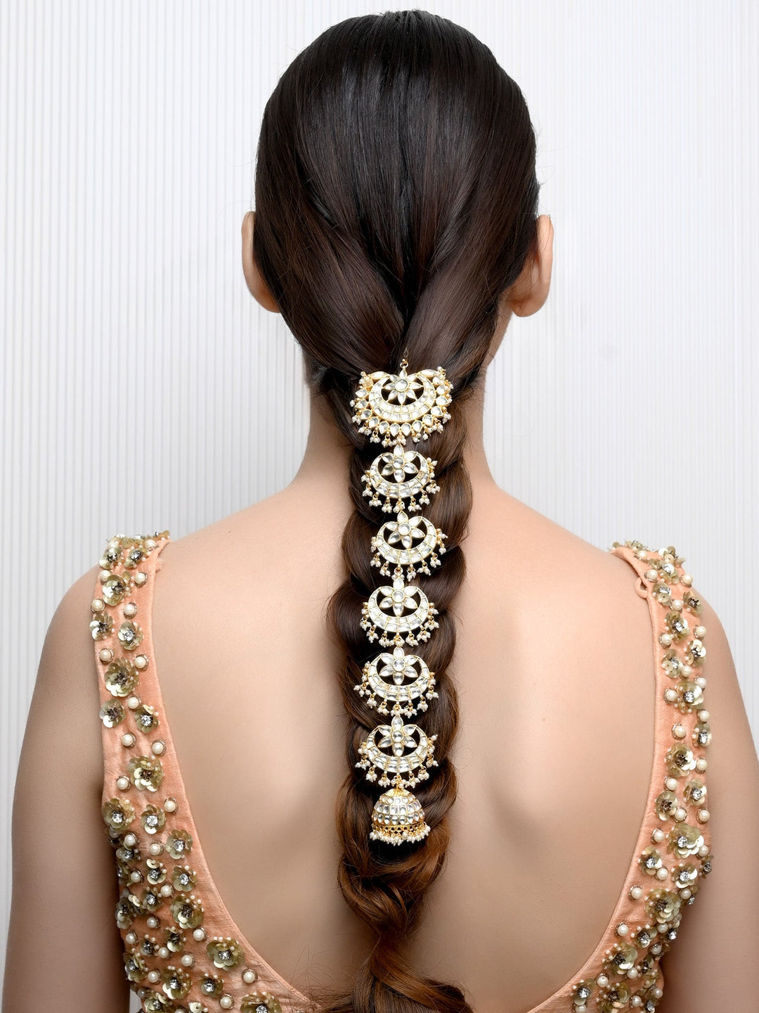 Madhurya White Braid Accessories In Kundan