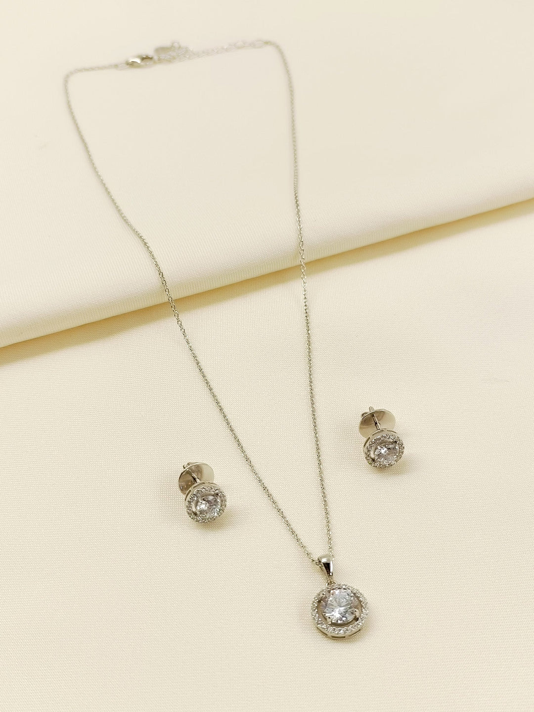 https://cdn.shopify.com/s/files/1/0607/4479/4285/files/1_6c159df7-d0ce-4359-b0b3-35d8908cd778.jpg?v=1749030564