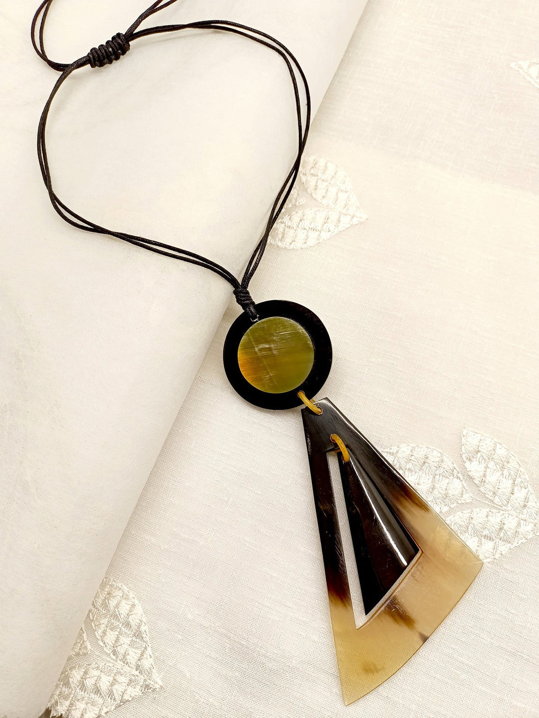https://cdn.shopify.com/s/files/1/0607/4479/4285/files/1_2ea58e12-6bd3-4cdc-9a75-6d0087a7ba69.jpg?v=1692275100