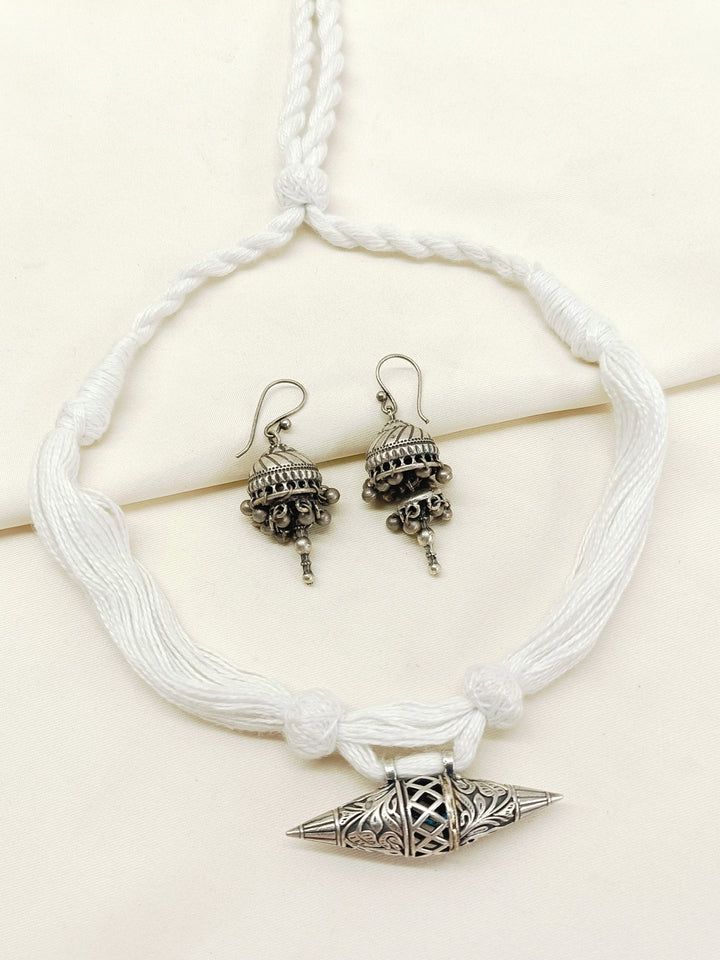 Sammi White Oxidized Necklace Set