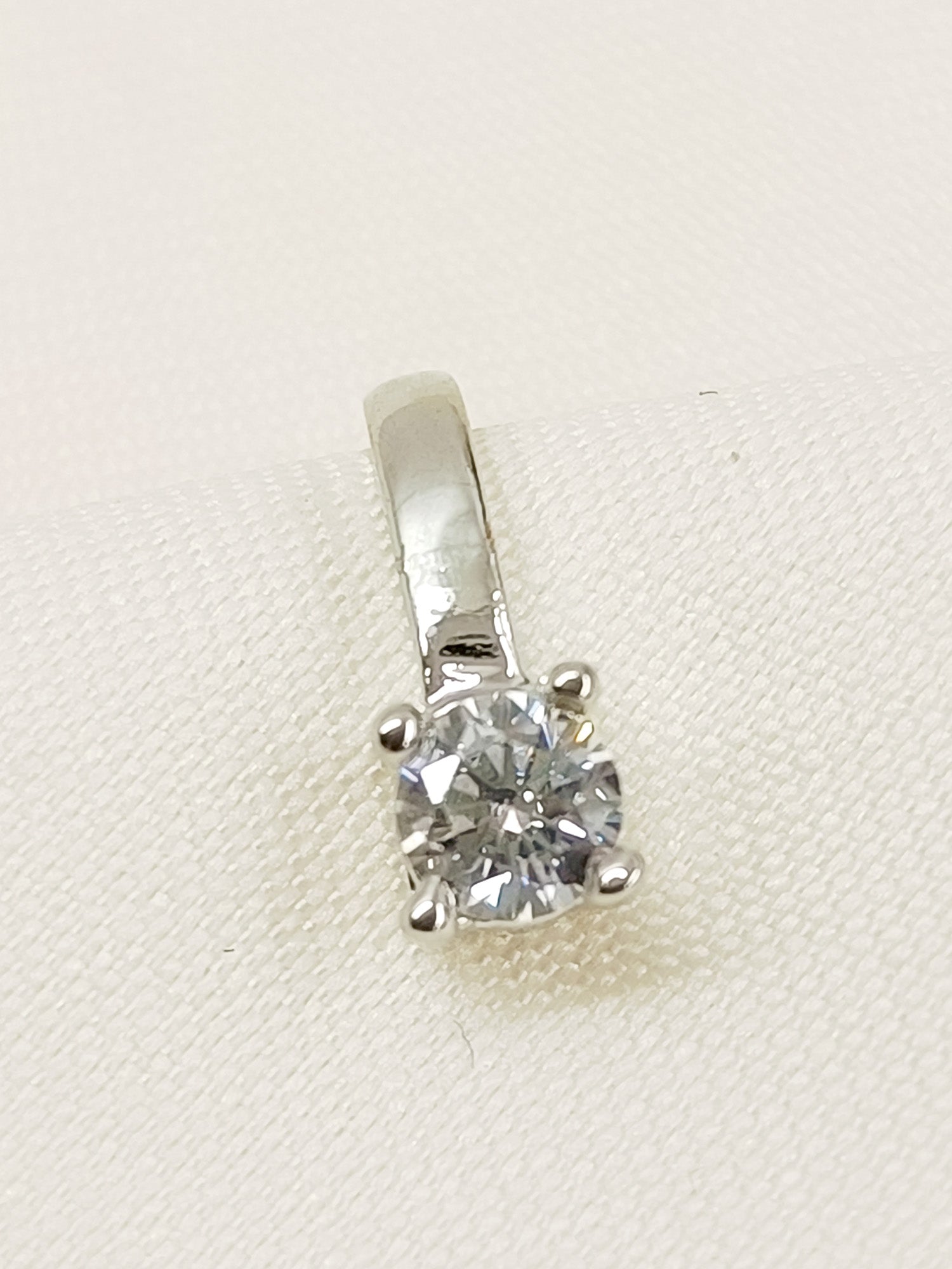 Tapsi Silver American Diamond Pressing Nath – House of Sarvatii LLC