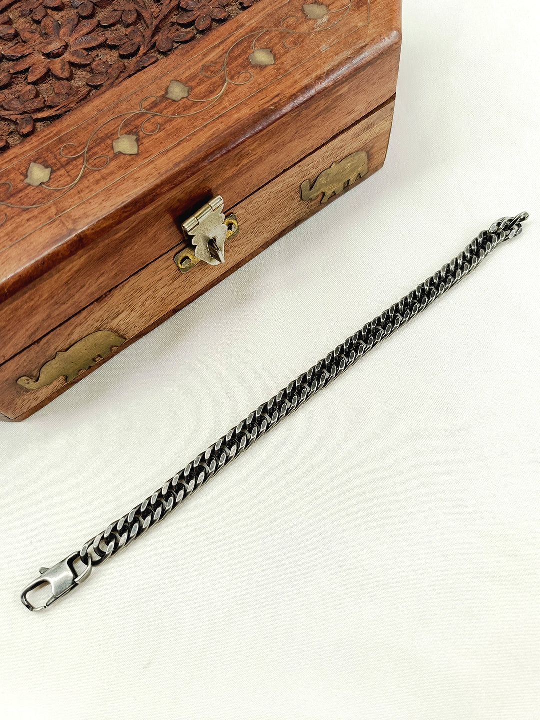 Viraj Oxidized Cuban Link Chain Men&
