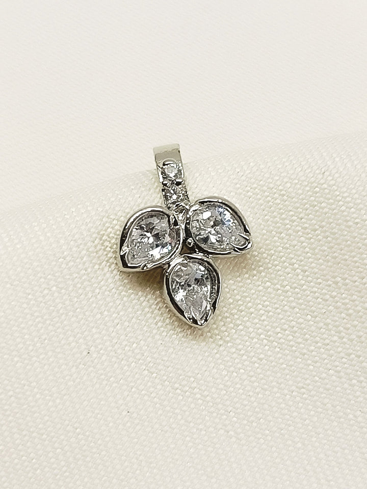 Aza Silver American Diamond Pressing Nath