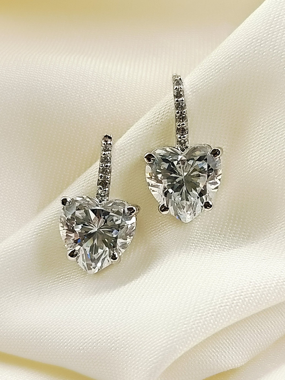 https://cdn.shopify.com/s/files/1/0607/4479/4285/files/1_64d3a54d-1ce8-489d-8ad8-d0568381570f.jpg?v=1778156859