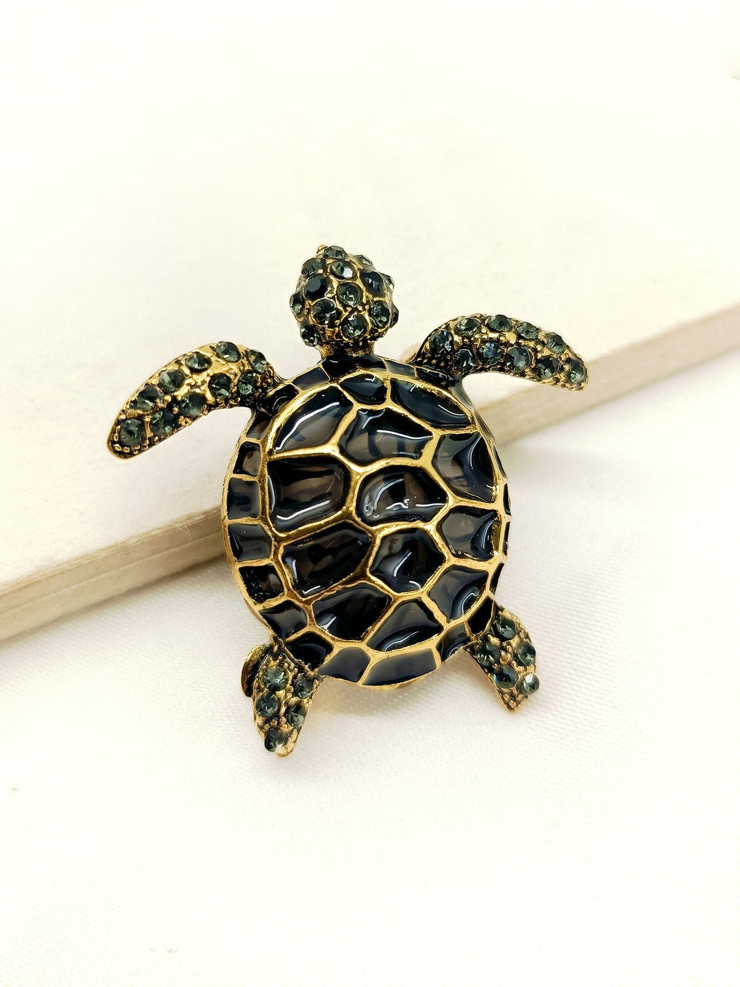 Vaishvi Tortoise Men's Brooche