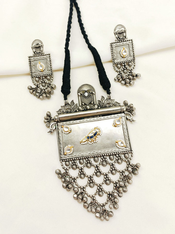 Manavi Blue Oxidized Pendant Set