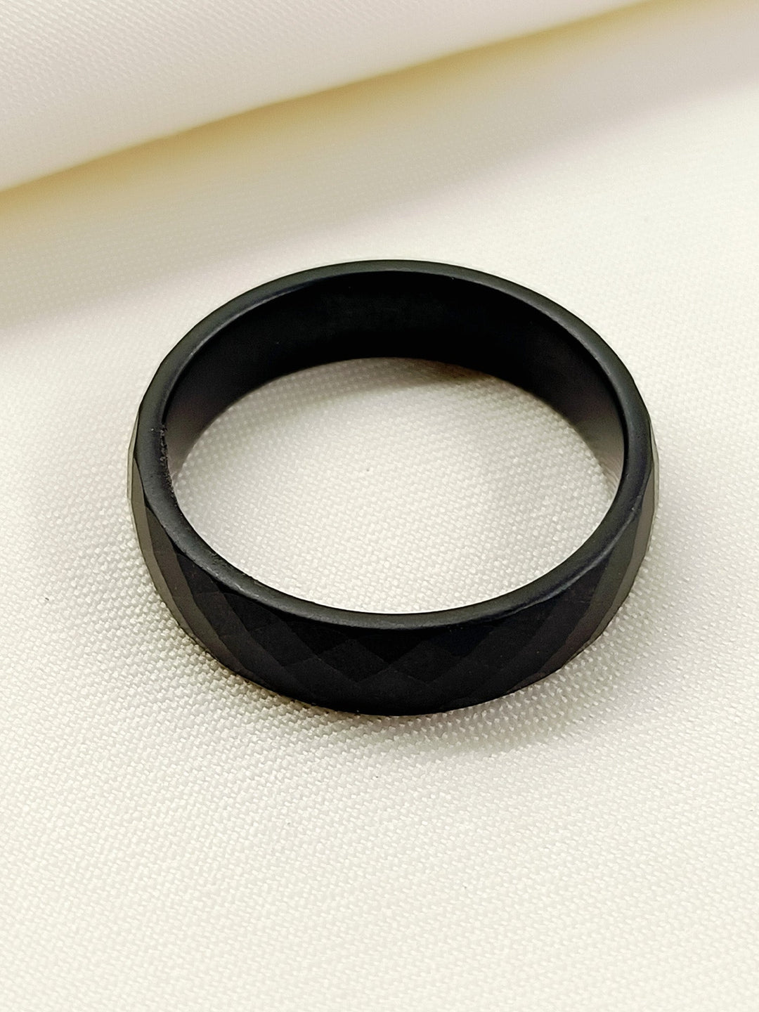 Anand Black Faceted Band Men&