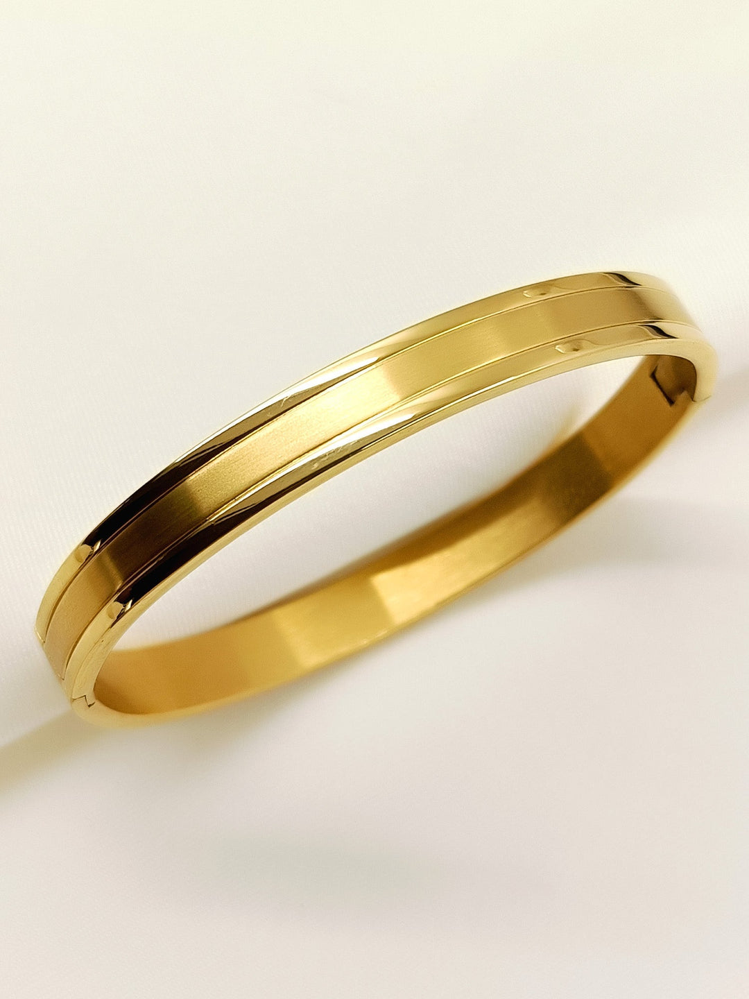 Amrit Golden Minimal Dual-Finish Kada Men&