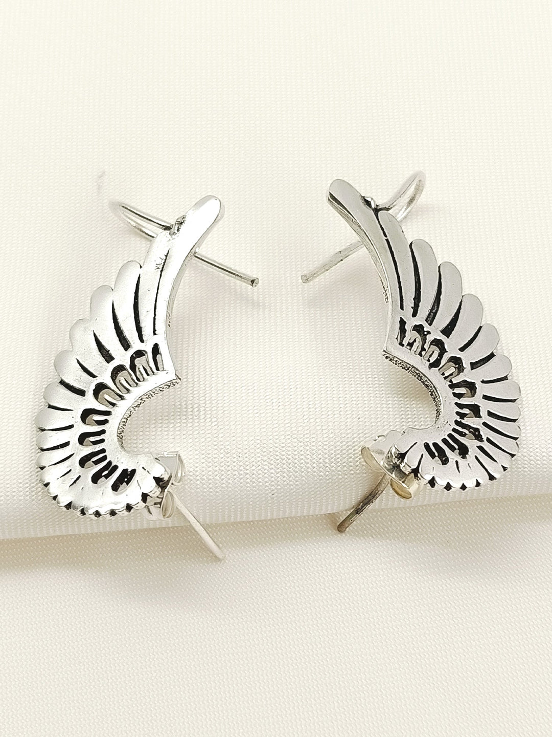 Shea Men’s Silver Angel Wing Earring