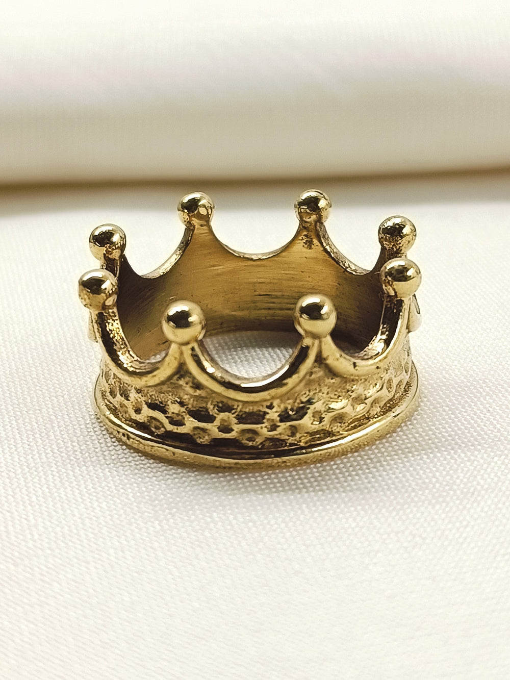 Anvik Golden Men's Finger Ring - 8 Brass Crown Motif