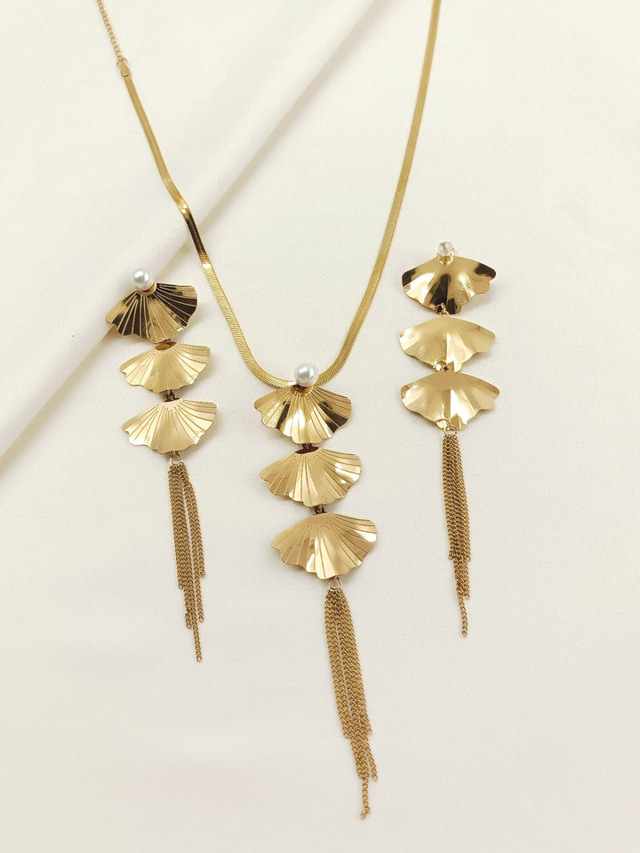 Maysha Golden Western Necklace Set