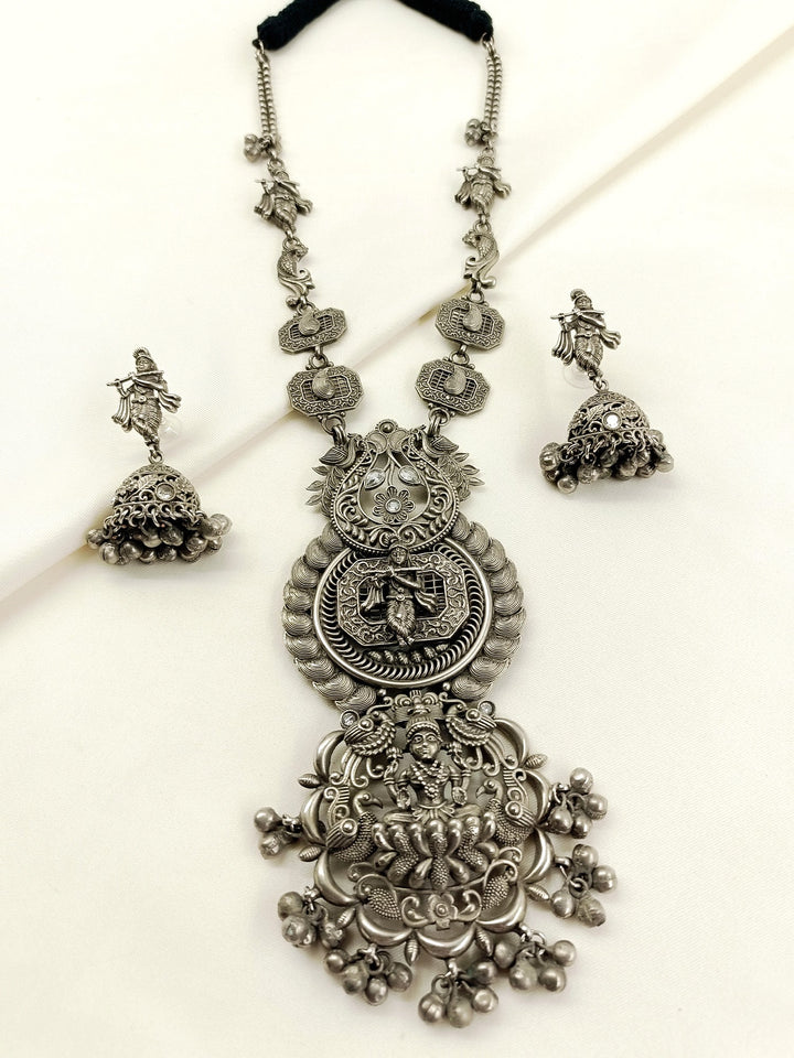 Pakhi White Oxidized Necklace Set