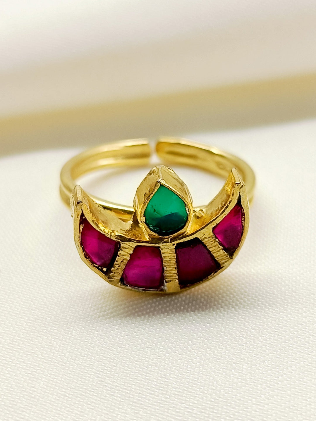 Jaytri R & G Kundan Finger Ring