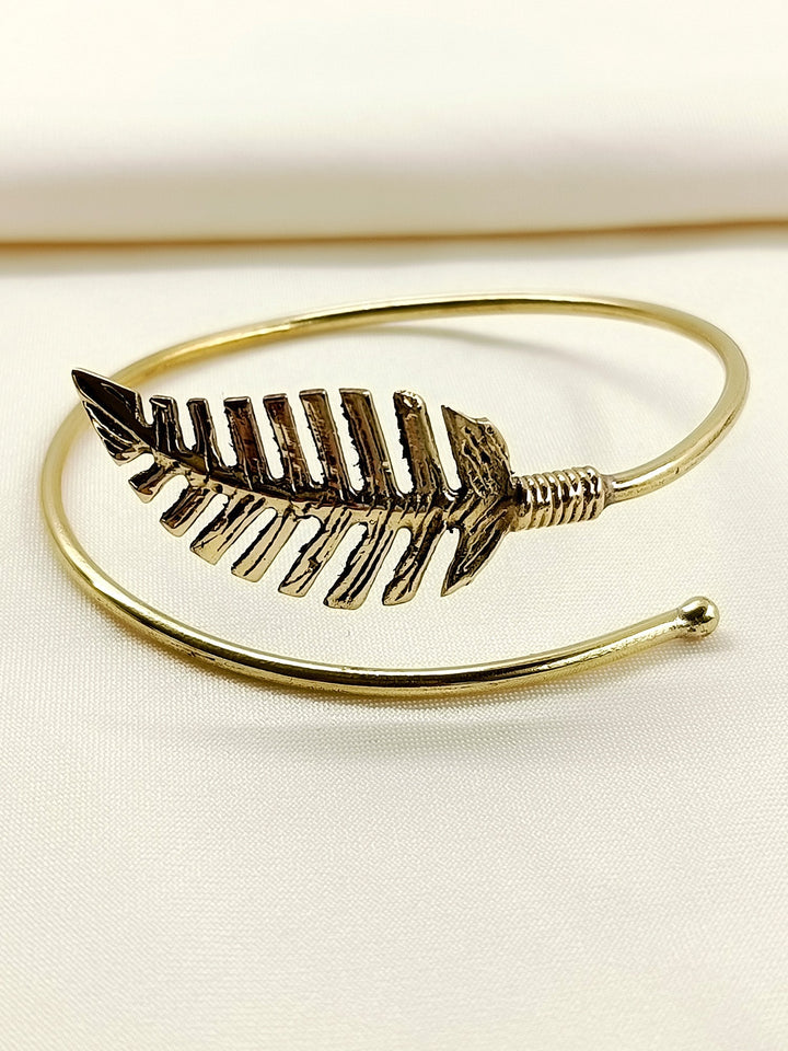 Daniel Golden Leaf Feather Men&
