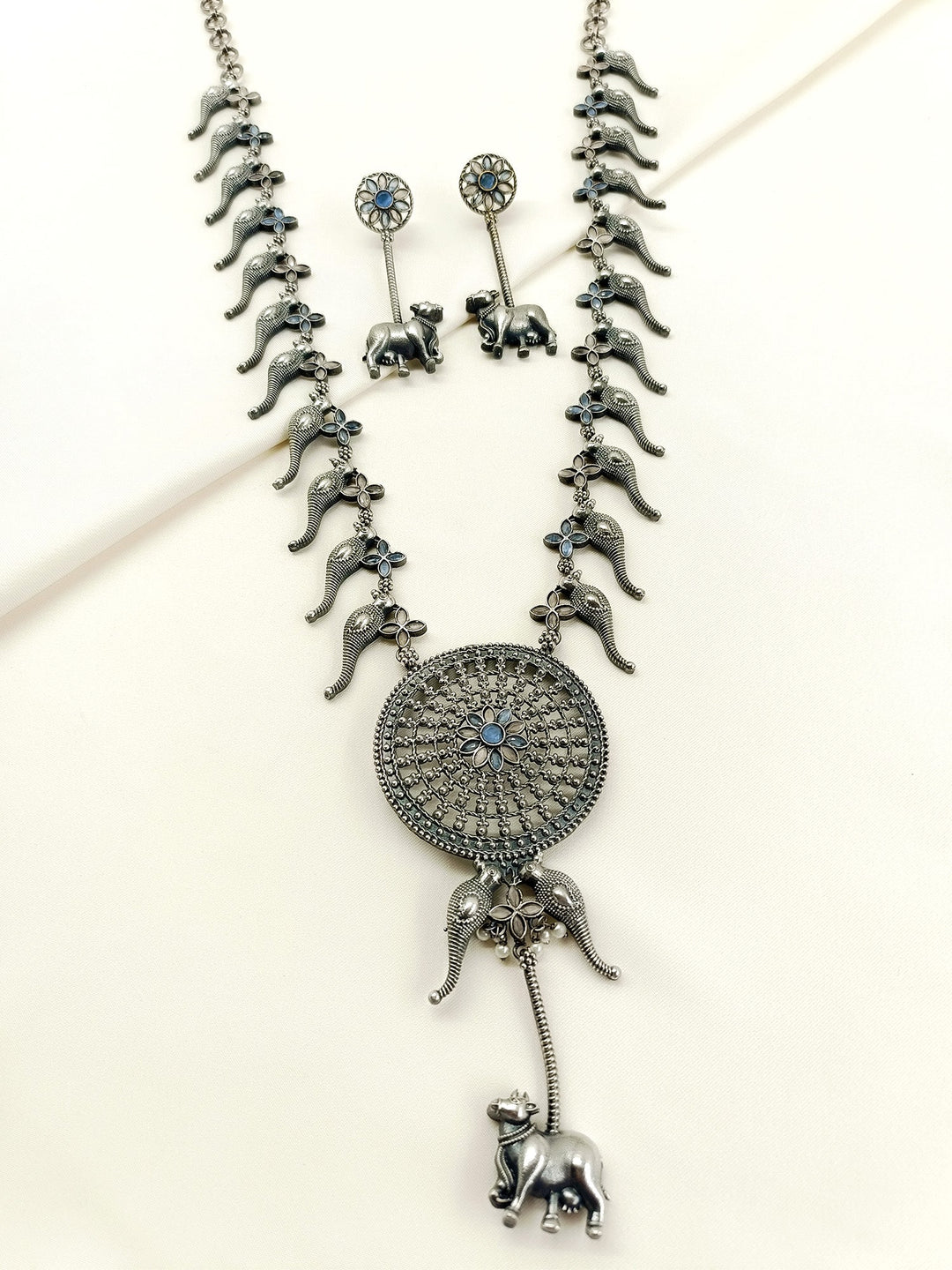 Saroj Blue Oxidized Necklace Set