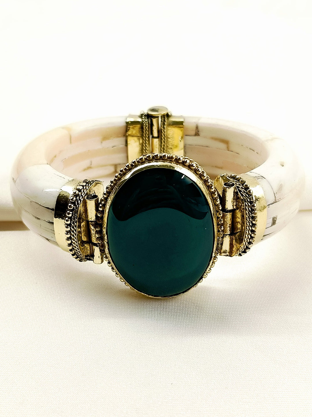 Vrnav Men’s Royal Green Onyx Stone Bone Bracelet - Hinged