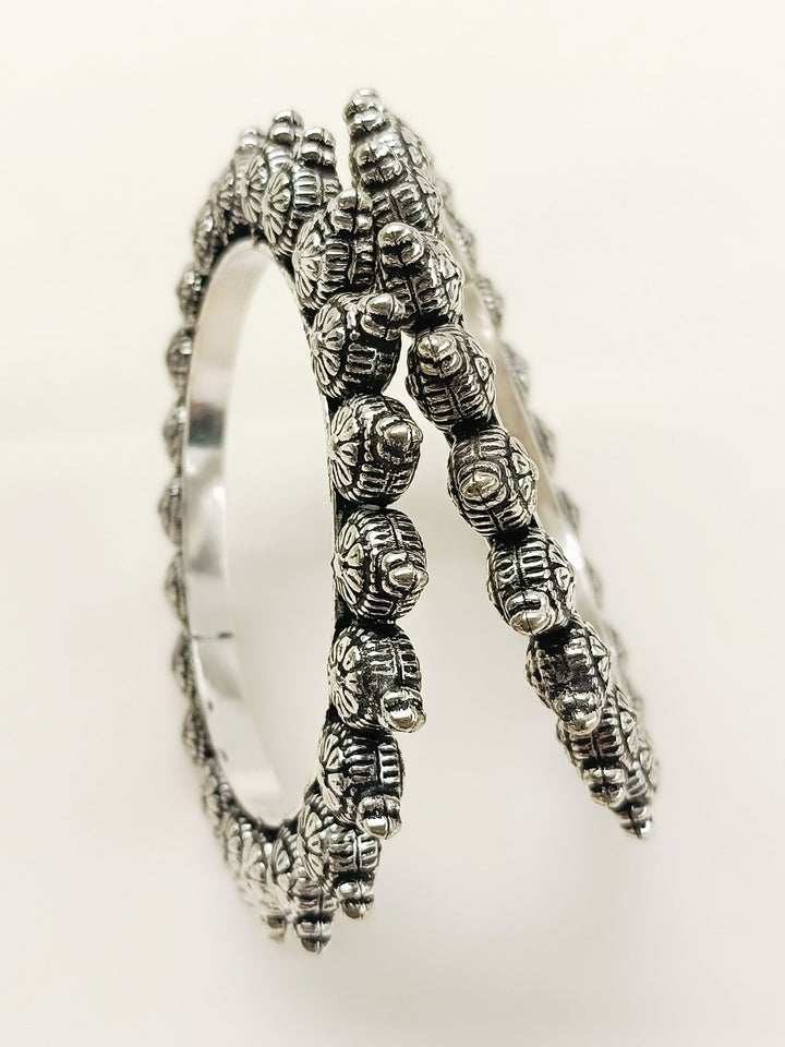 Ojal Plain Oxidized Bangle