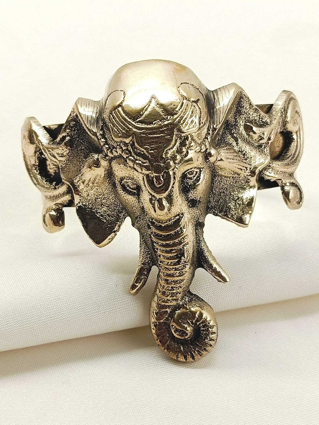 Gannu Ji Golden Brass Ganesha Men&