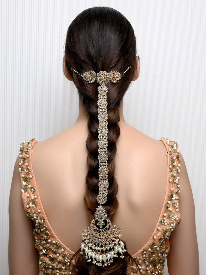 Bhavani White Braid Accessories In Polki