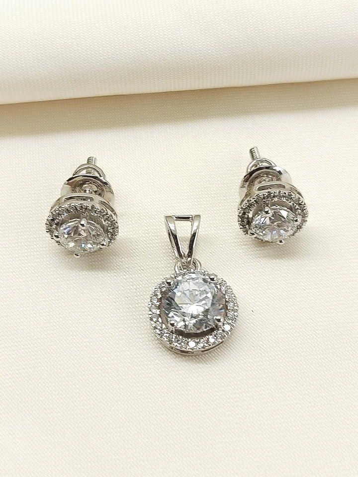 Shreyanvi 92.5 Silver Swarovski Stone Pendant Set