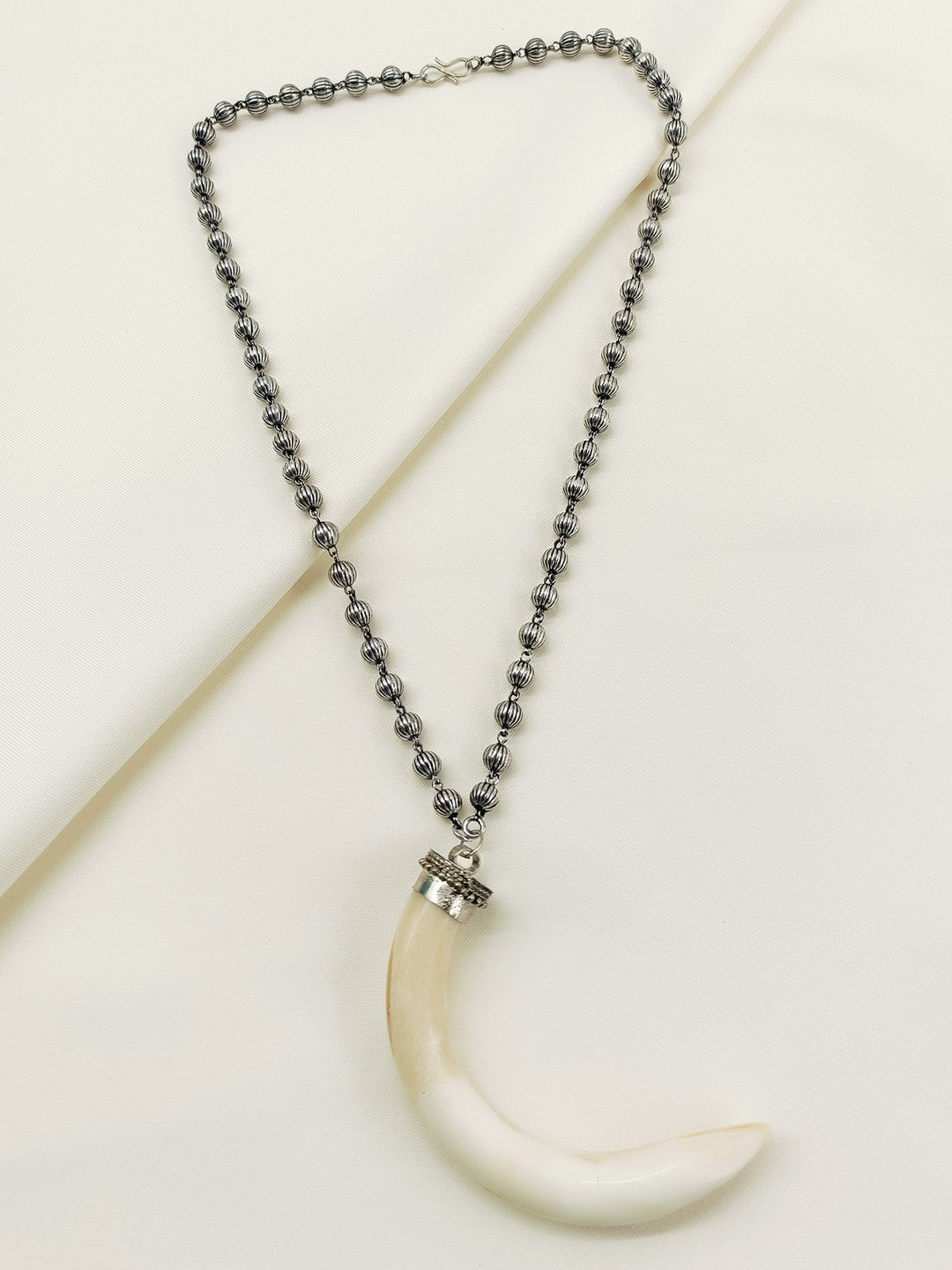 https://cdn.shopify.com/s/files/1/0607/4479/4285/files/1_181093ab-fc0c-4795-8713-33e69261b19b.jpg?v=1756539607