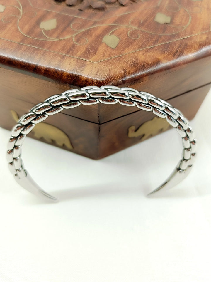 Aryav Silver Woven Kangan Men&